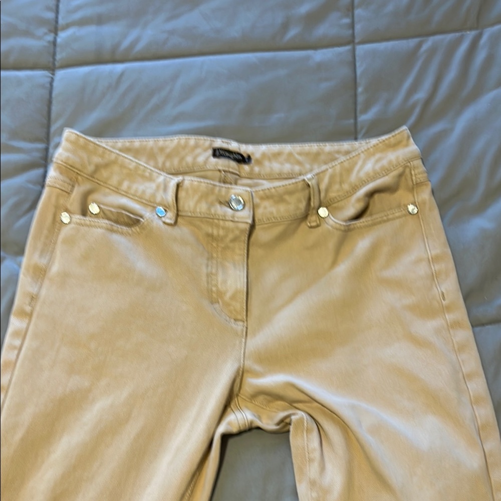 J. McLaughlin Khaki Tan Lexi slim leg jeans! Great pre owned condition!